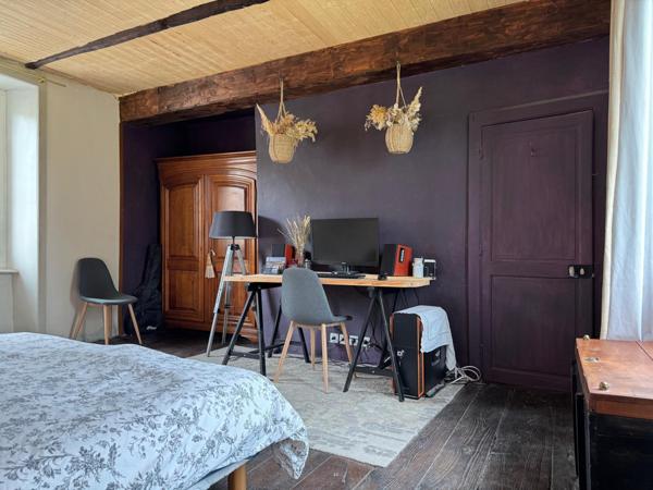 Maison rénovée tout récemment !  Jardin et garage