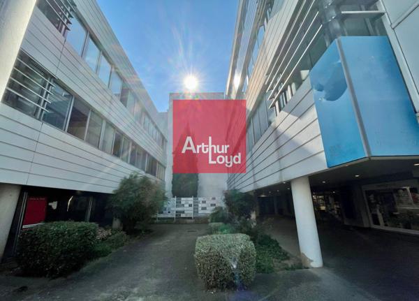 Bureaux à vendre Nîmes immeuble Valmédica agencement fonctionnel 70 m²