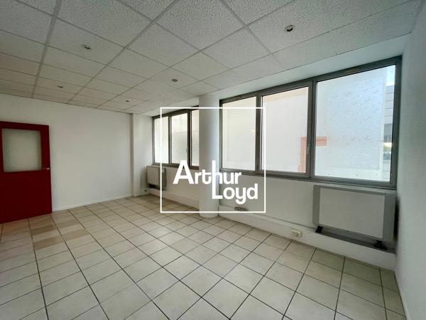 Bureaux à vendre Nîmes immeuble Valmédica agencement fonctionnel 70 m²