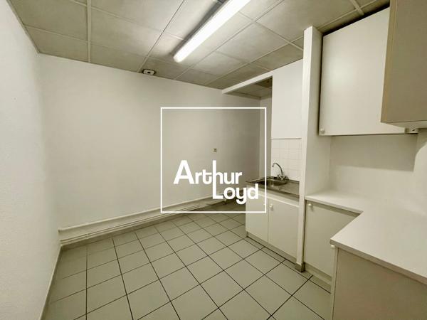 Bureaux à vendre Nîmes immeuble Valmédica agencement fonctionnel 70 m²
