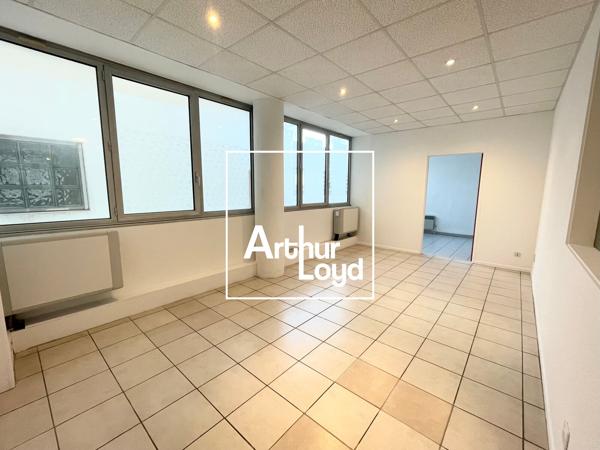 Bureaux à vendre Nîmes immeuble Valmédica agencement fonctionnel 70 m²