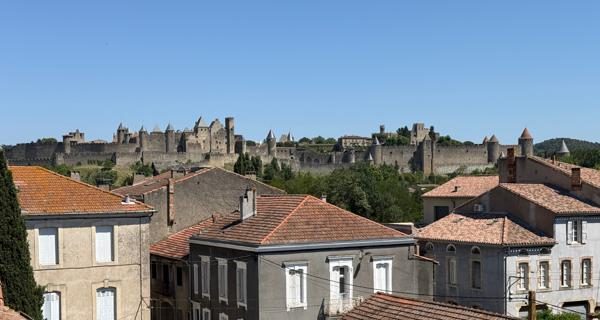 MAISON DE VILLE D'EXCEPTION ENTRE BASTIDE ET CITÉ