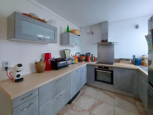 Beau F4 de 80 m² avec garage – Proche commodités .