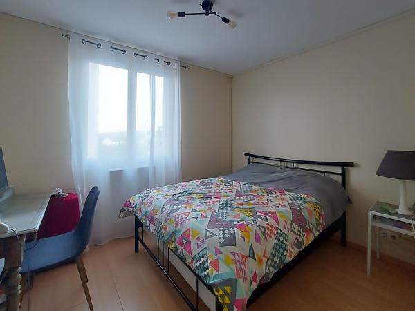 Beau F4 de 80 m² avec garage – Proche commodités .