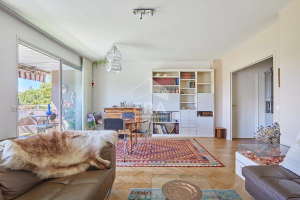 T3 avec terrasse, ascenseur, parking, Aix-en-Provence