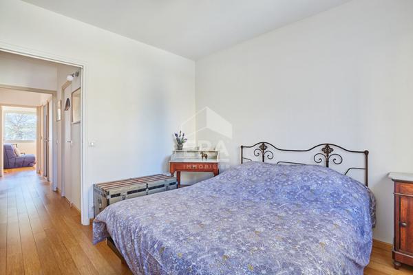 T3 avec terrasse, ascenseur, parking, Aix-en-Provence