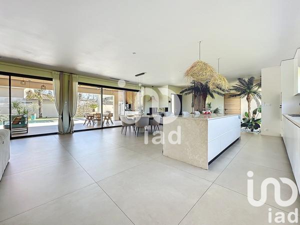 Maison d’architecte 4 pièces de 172 m² à Juillan (65290)