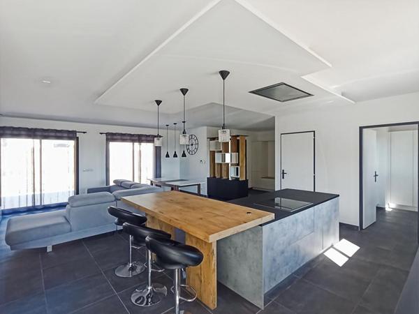 Maison contemporaine proche de Gaillac avec sous-sol et appartement indépendant