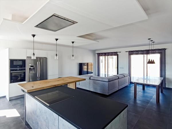 Maison contemporaine proche de Gaillac avec sous-sol et appartement indépendant