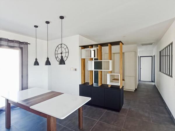 Maison contemporaine proche de Gaillac avec sous-sol et appartement indépendant