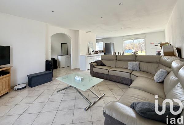 Maison 5 pièces de 106 m² à Saint-Jean-de-Bonneval (10320)