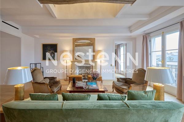 Paris VIII - Palais de l'Élysée - Exceptionnel duplex situé aux deux derniers étages - Entièrement rénové par architecte - Vue exceptionnelle - Balcon