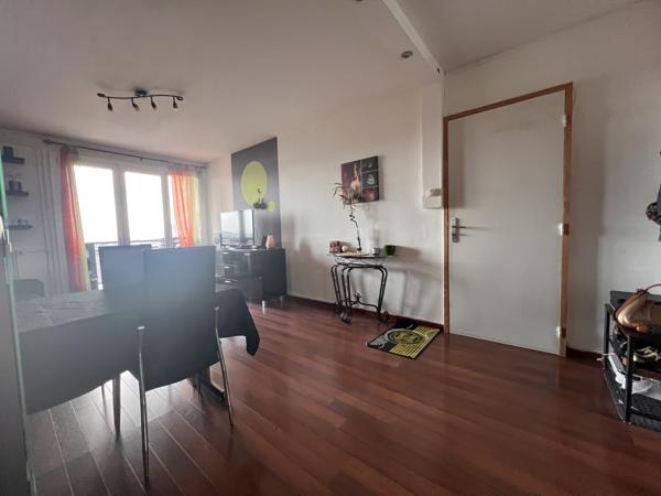 Appartement
         3 pièces
        - 63 m² Exclusivité 84 000 € *