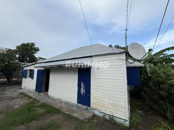 Maison à rénover – Emplacement exceptionnel en plein centre de Saint-Louis
