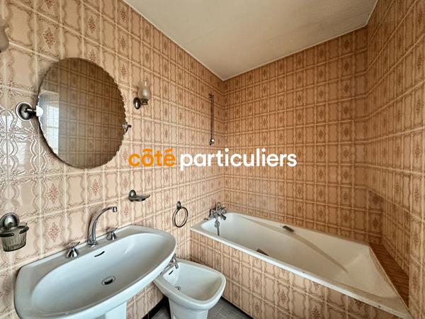 Vente Maison298 m² - 6 Pièces - POLIGNAC (43000)