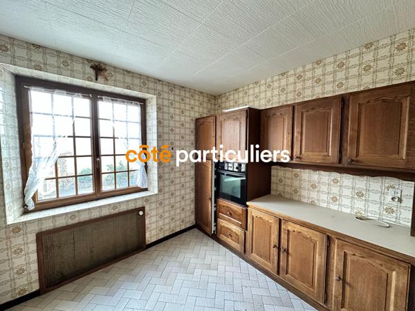 Vente Maison298 m² - 6 Pièces - POLIGNAC (43000)