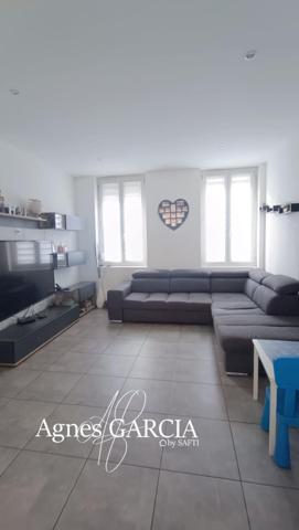 VOLUMINEUSE MAISON D'INGENIEUR