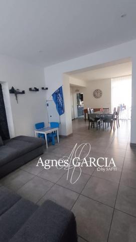 VOLUMINEUSE MAISON D'INGENIEUR