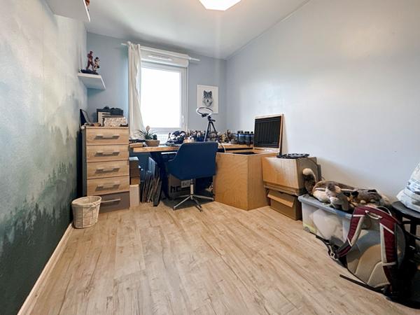 A LOUER T3 69m² + BALCON + PARKING - JOUY LE MOUTIER