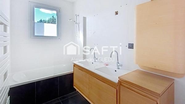 GRAND T4 DE 95 M² EN EXCELLENT ETAT + TERRASSE + PARKING + CAVE