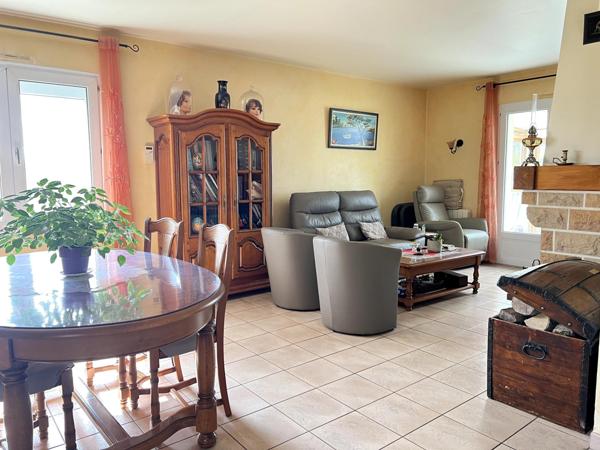 MAISON AVEC PISCINE GRAND TERRAIN ET HANGAR A 2 KMS DES PLAGES DE LONGEVILLE SUR MER