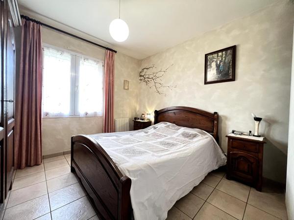 MAISON AVEC PISCINE GRAND TERRAIN ET HANGAR A 2 KMS DES PLAGES DE LONGEVILLE SUR MER