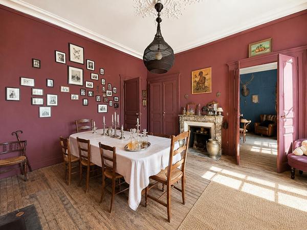 Maison authentique à rénover, au minimum 4 chambres, jardin et dépendance. Fort potentiel à Leuglay