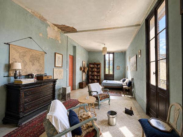 Maison authentique à rénover, au minimum 4 chambres, jardin et dépendance. Fort potentiel à Leuglay