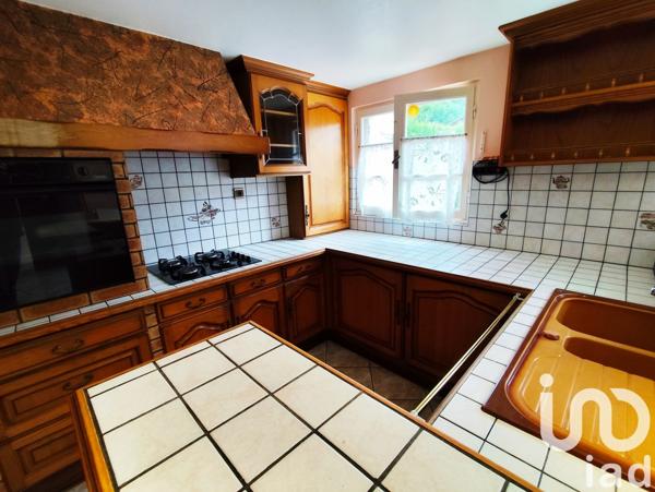 Maison de village 5 pièces de 133 m² à Bains-sur-Oust (35600)