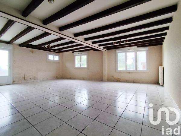 Maison de village 5 pièces de 133 m² à Bains-sur-Oust (35600)
