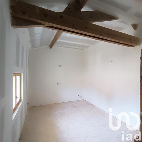 Maison 5 pièces de 119 m² à Écoyeux (17770)