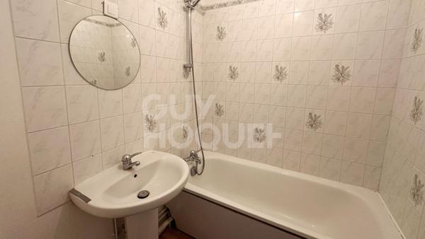 À vendre 2 pièces lumineux avec balcon, parking et accès rapide A86