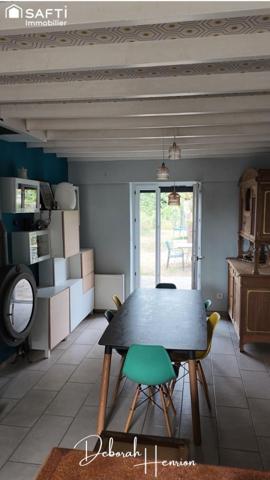 Maison de caractère, terrain entièrement clos et arbore et commodités.