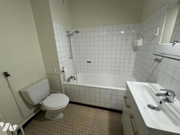 Appartement type 1 centre ville Valenciennes avec parking et cave