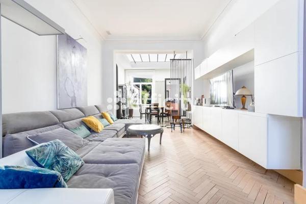 Maison
         4 pièces
        - 120 m² Exclusivité 260 000 € *