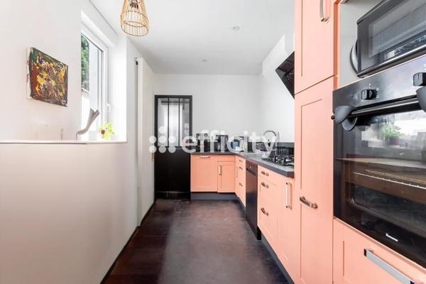 Maison
         4 pièces
        - 120 m² Exclusivité 260 000 € *
