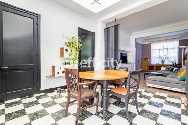 Maison
         4 pièces
        - 120 m² Exclusivité 260 000 € *