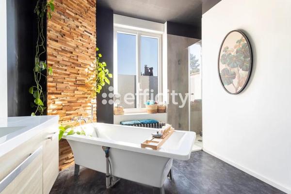 Maison
         4 pièces
        - 120 m² Exclusivité 260 000 € *