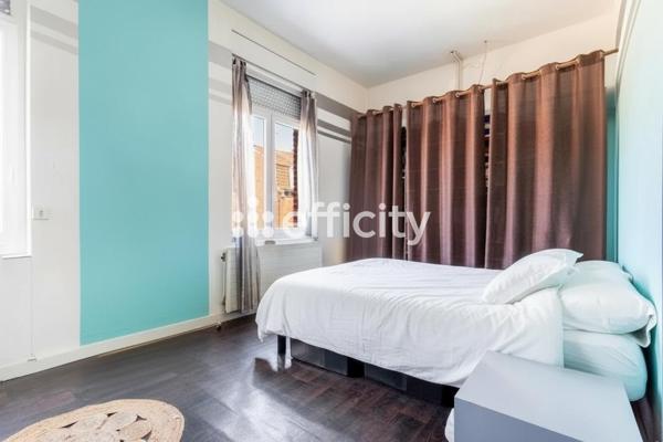 Maison
         4 pièces
        - 120 m² Exclusivité 260 000 € *