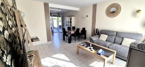 Vente                                                      Maison
                        
                     5 pièces                      86 m2                     à Guécélard