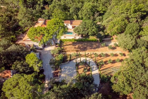 Vente Maison de luxe Hyères 10 Pièces 578 m²