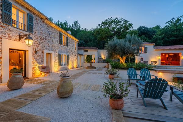 Vente Maison de luxe Hyères 10 Pièces 578 m²