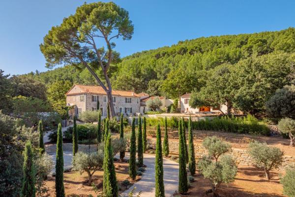 Vente Maison de luxe Hyères 10 Pièces 578 m²