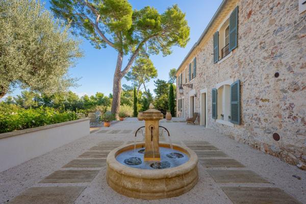 Vente Maison de luxe Hyères 10 Pièces 578 m²