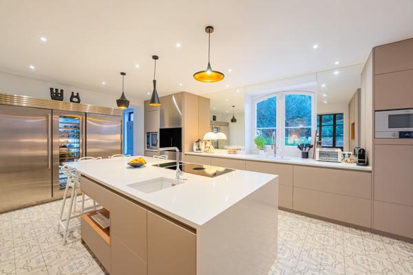 Vente Maison de luxe Hyères 10 Pièces 578 m²