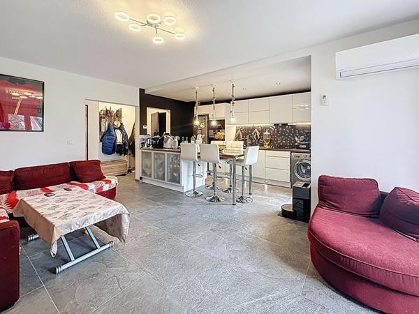 Superbe T3 rénové Terrasse plein sud Garage Ascenseur