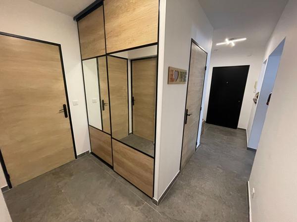 Superbe T3 rénové Terrasse plein sud Garage Ascenseur