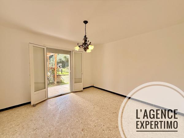 Camaret-sur-Aigues (84850) Plusieurs possibilités pour cette grande et belle maison