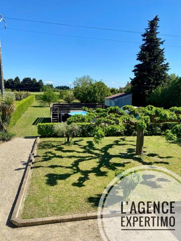 Camaret-sur-Aigues (84850) Plusieurs possibilités pour cette grande et belle maison