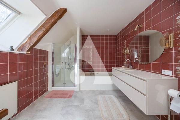 Maison 10 pièces 285 m2